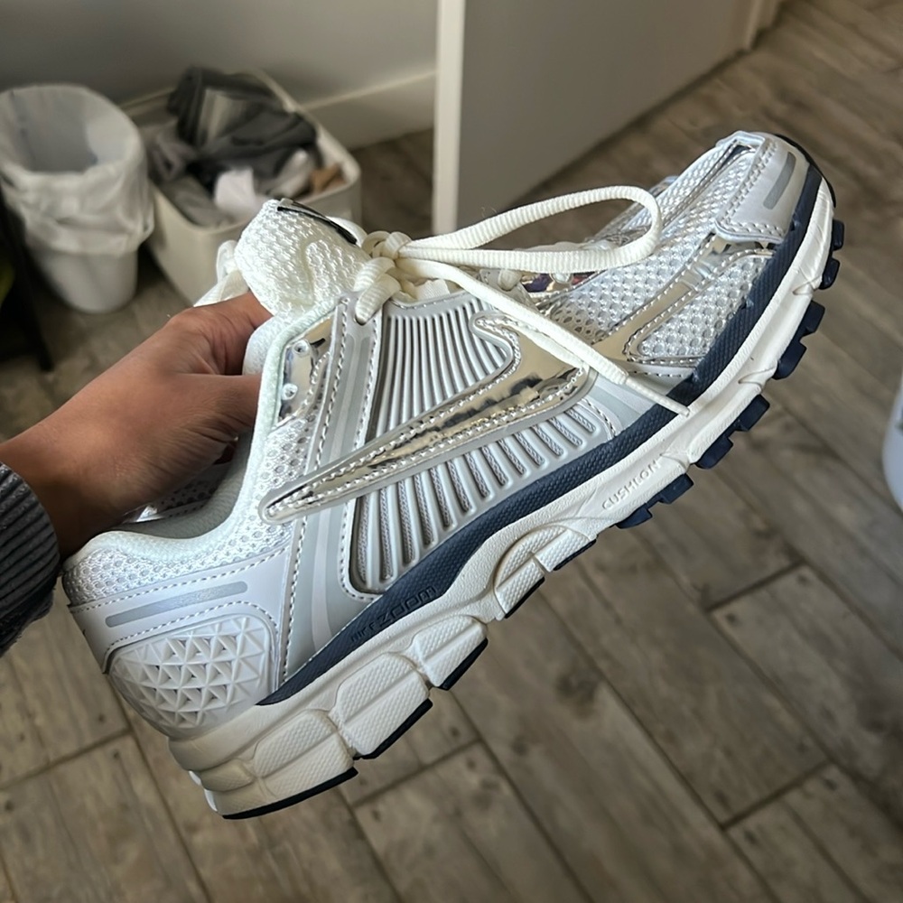 Nike Vomero 5 Women's